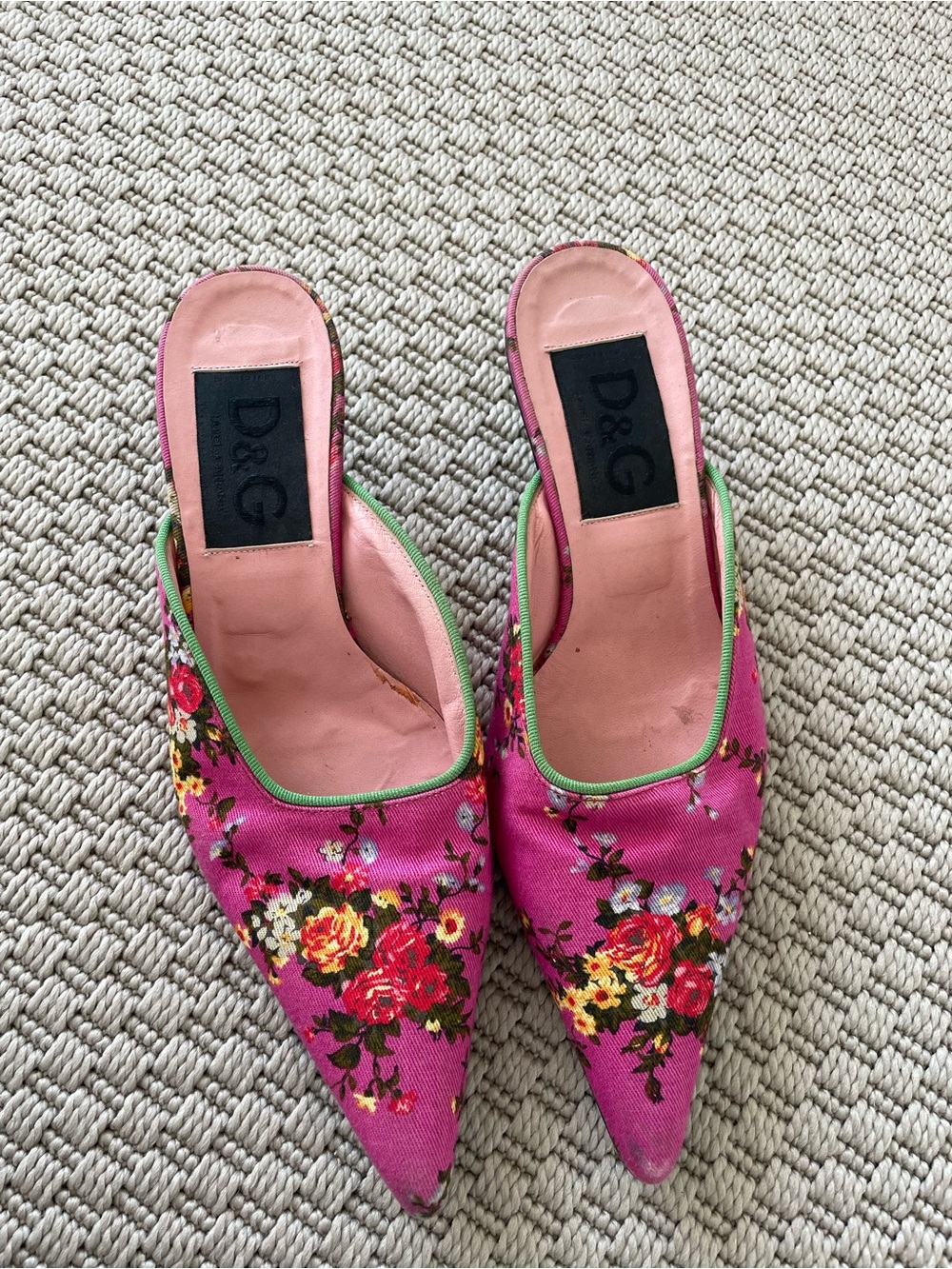 D&G Pink Floral Pointed-Toe Mules with Green Heel vintage - Picture 3 of 10